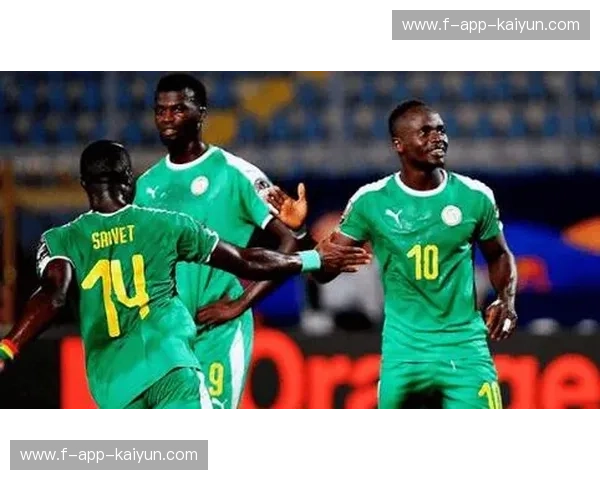 烈焰焚空的岁月回响：太阳神队vs时代的巅峰博弈，重燃南粤足球的黄金之魂